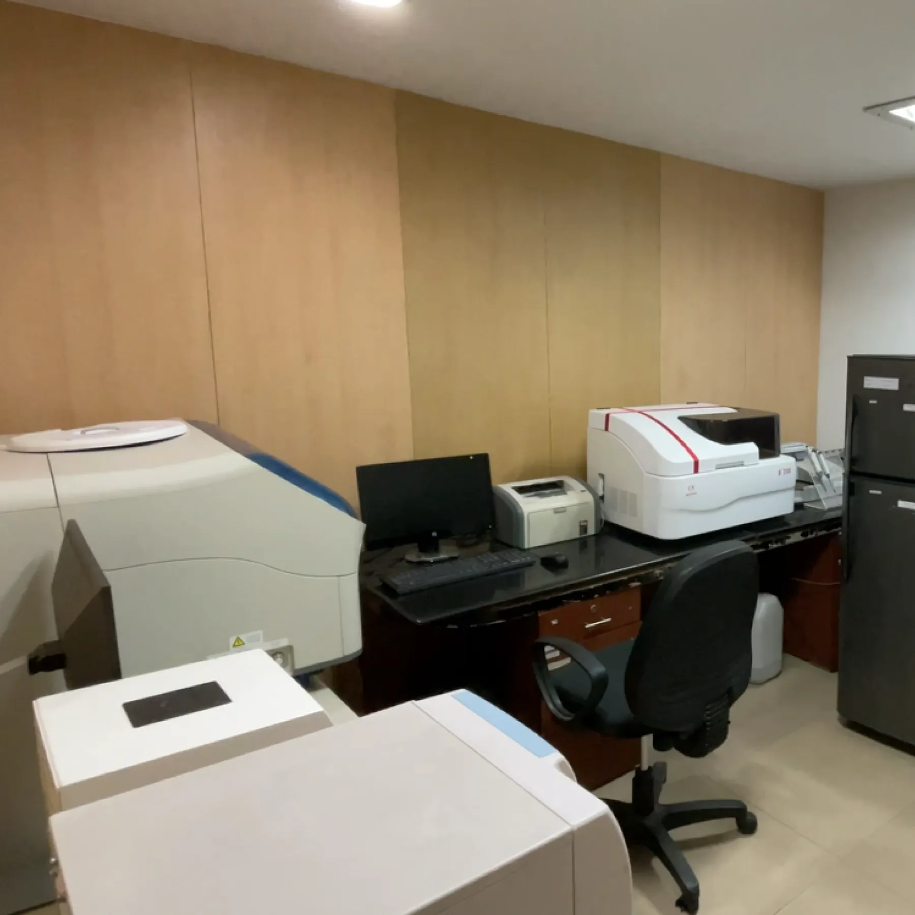 Laboratory data stations
